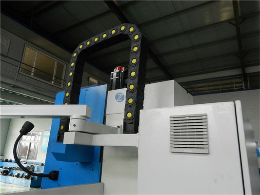 Un CNC su ordinazione verticale di 3 assi che macina XK7125