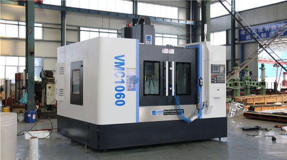 Fresatrice verticale VMC1060 di CNC