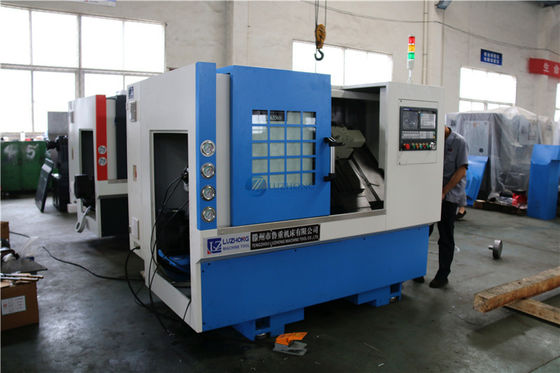 Centro di giro inclinato del tornio SCK6339 di CNC del letto