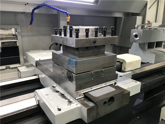 Il grande tubo di CNC dell'oscillazione che infila il metallo della macchina del tornio del tornio QK1325 lavora l'infilatura al tornio del tubo di CNC