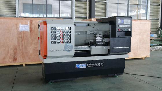 Il tornio Mini Cnc Lathe For Alloy del metallo di CNC CK6140 spinge